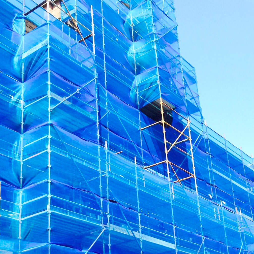 6 ft. x 164 ft. 130 GSM Blue Safety Scaffold Fire Retardant Debris Netting 6 ft. x 164 ft. 130 GSM Blue Safety Scaffold Fire Retardant Debris Netting